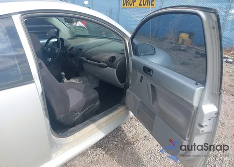 2004 Volkswagen New Beetle Gls 2.0L из США, поврежденный, VIN 3VWCK31CX4M412511